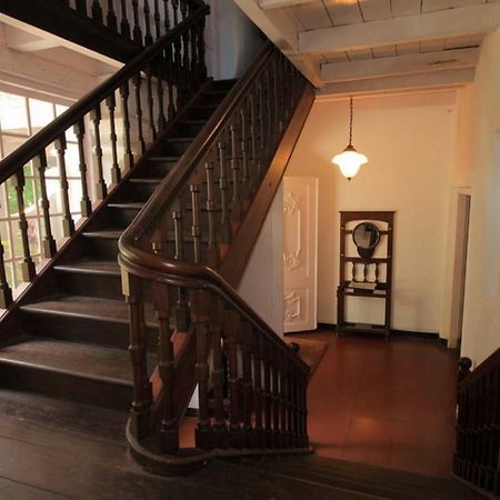 Отель Neemrana'S- Tower House Коччи Экстерьер фото